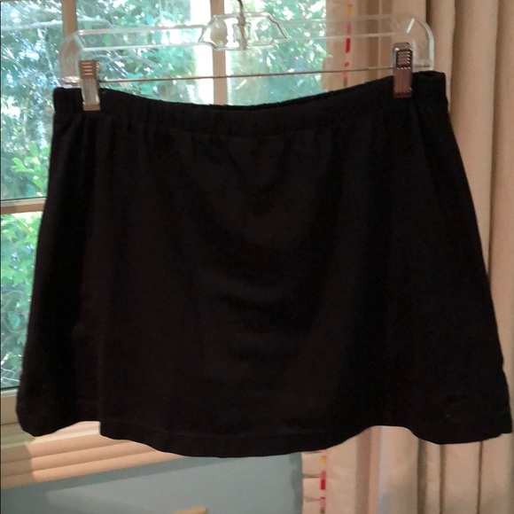 In Between brand exercise and tennis skirt - Picture 1 of 7